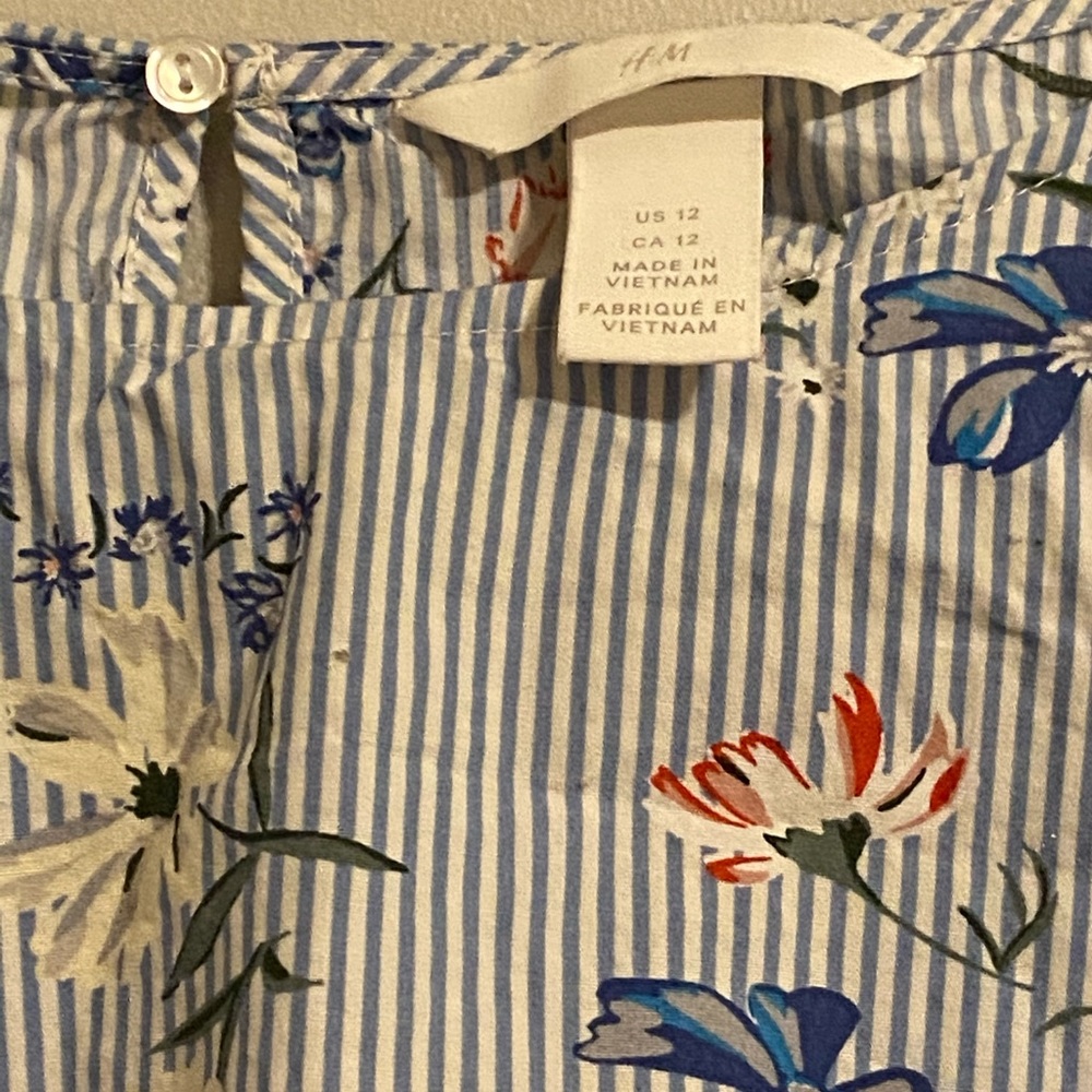 Blouse - Picture 2 of 2
